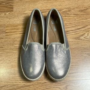Clarks Metallic Perforated Leather Azella Theoni Slip-on Espadrilles 9. A111